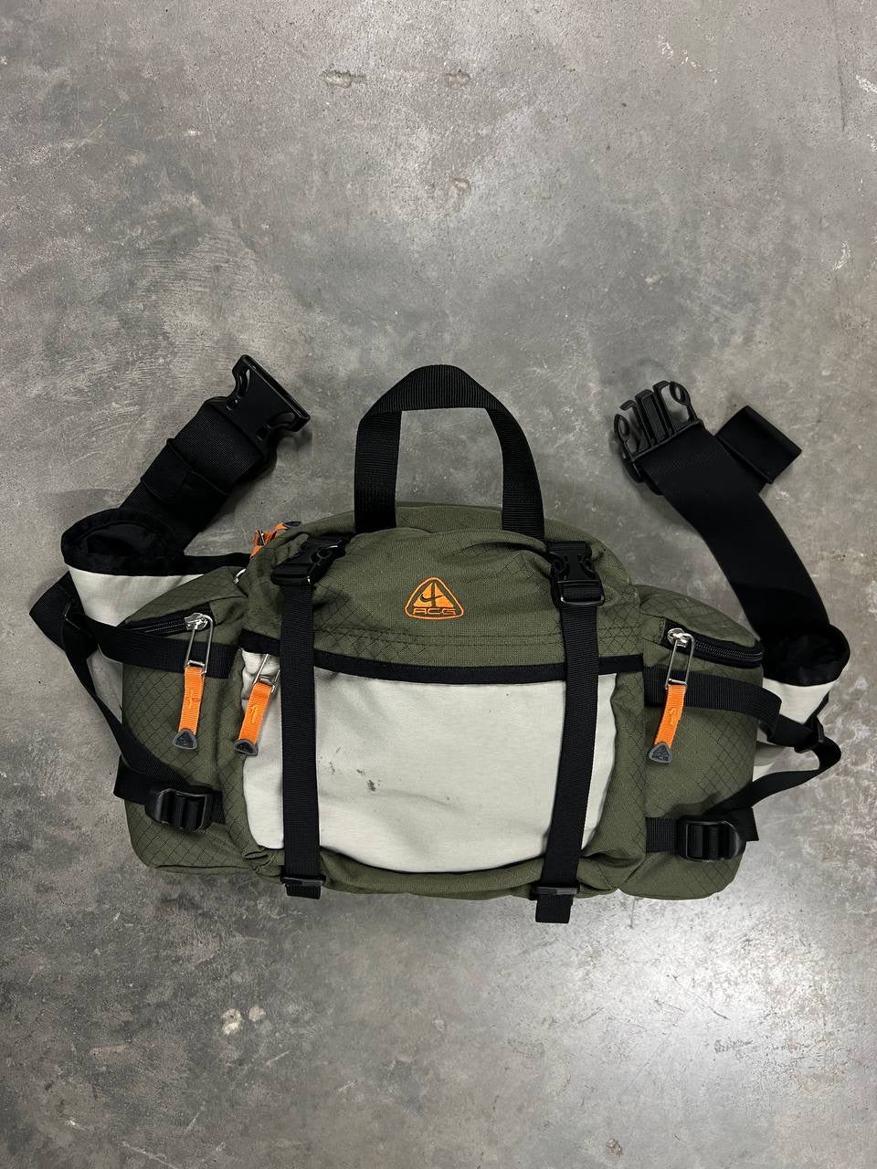 00s Vintage Nike ACG Hip Bag