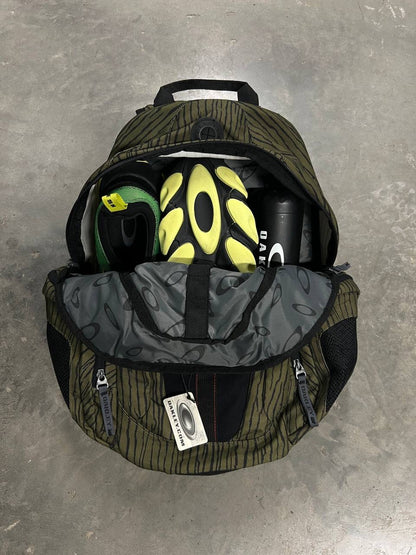 00s Vintage Oakley Planet Pack 2.0 Backpack Bag