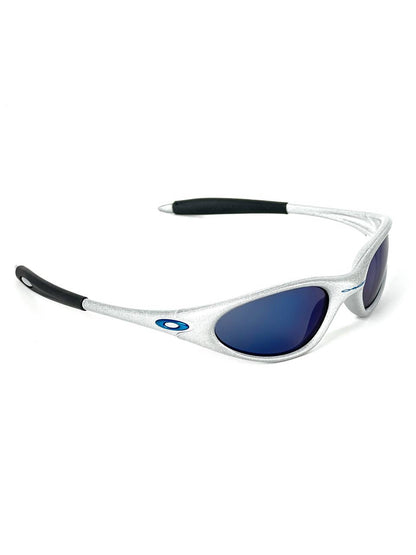 1998 Vintage Oakley Minute Gen 2 Silver / Ice Iridium Sunglasses