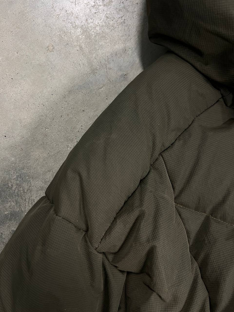 2004 Vintage Salomon Puffer Jacket