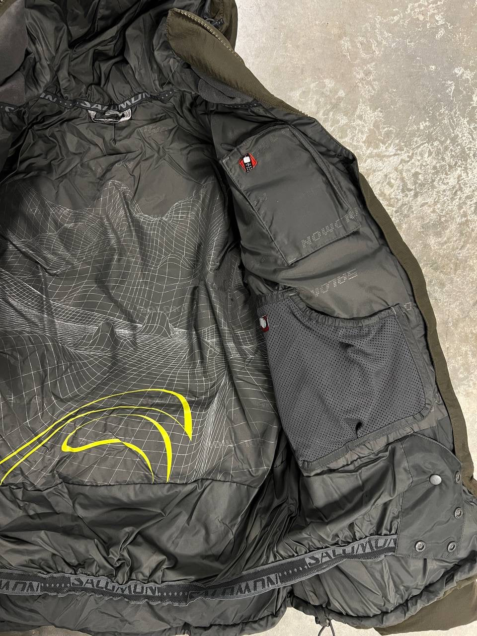 2004 Vintage Salomon Puffer Jacket