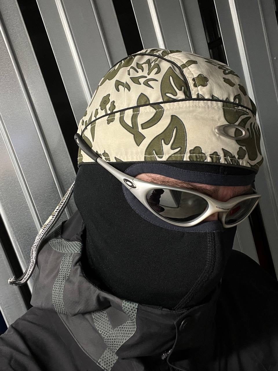 00s Vintage Oakley Bandana Hat