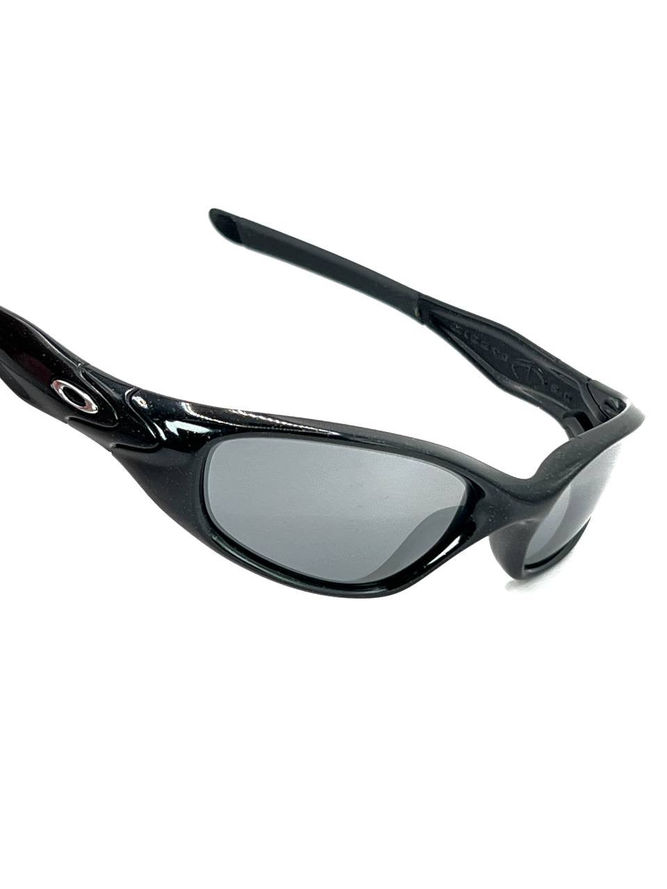 2007 Oakley Minute 2.0 Metallic Black / Black Iridium Polarized Sunglasses