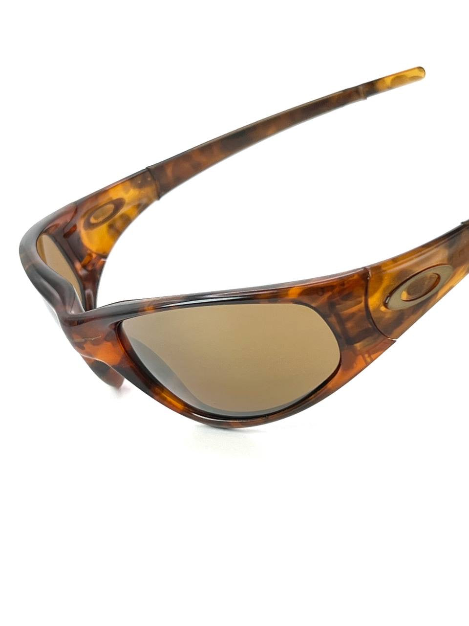 1996 Oakley Straight Jacket Tortoise / Gold Iridium Sunglasses