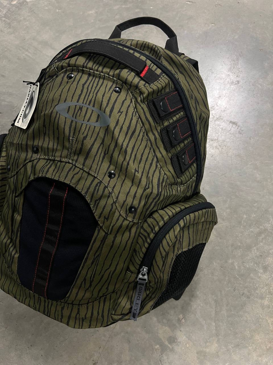00s Vintage Oakley Planet Pack 2.0 Backpack Bag
