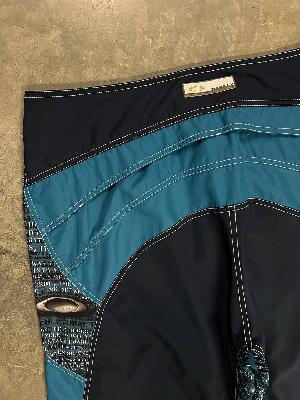 00s Vintage Oakley Board Shorts