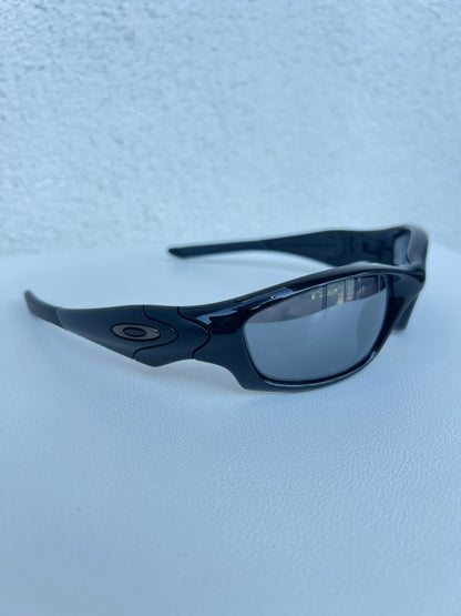 2007 Oakley Straight Jacket 2.0 Jet Black / Black Iridium Sunglasses