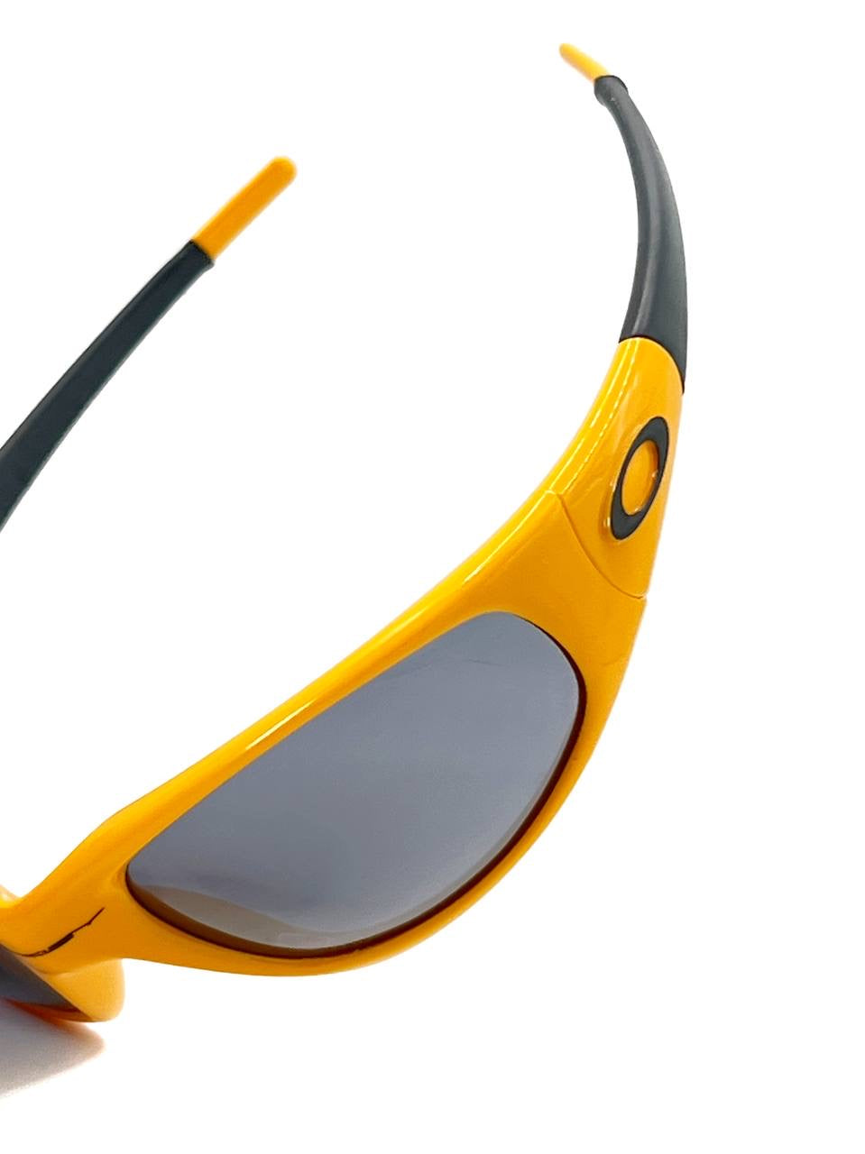 1996 Vintage Oakley Straight Jacket Yellow / Black Iridium Sunglasses