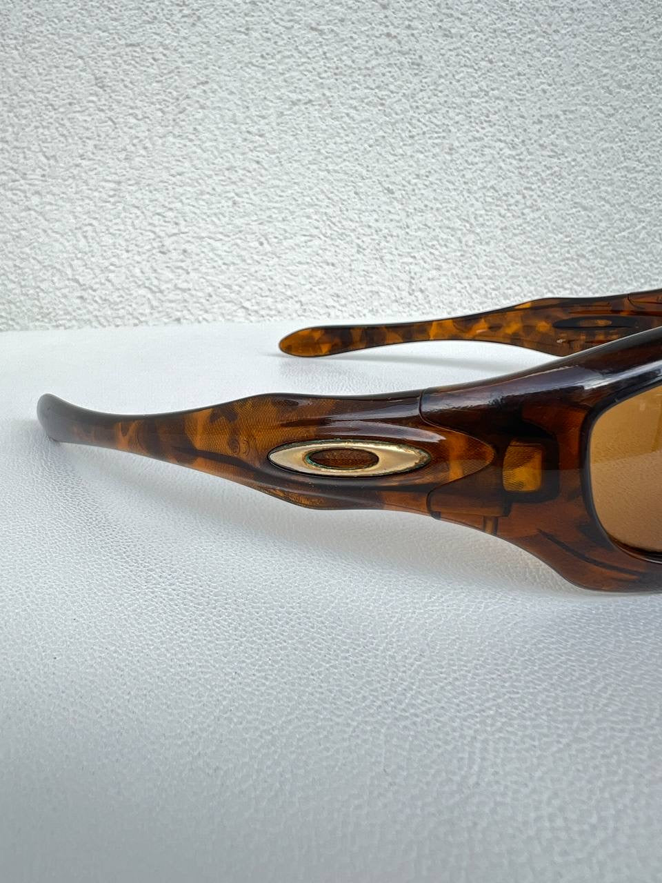 2003 Vintage Oakley Monster Dog 1st Gen Brown Tortoise / Bronze Sunglasses