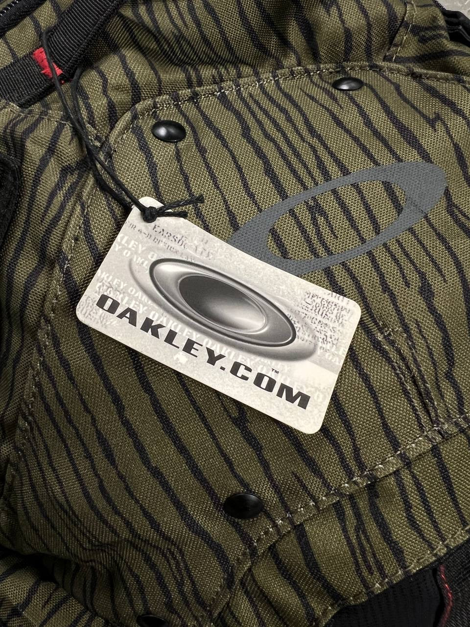 00s Vintage Oakley Planet Pack 2.0 Backpack Bag