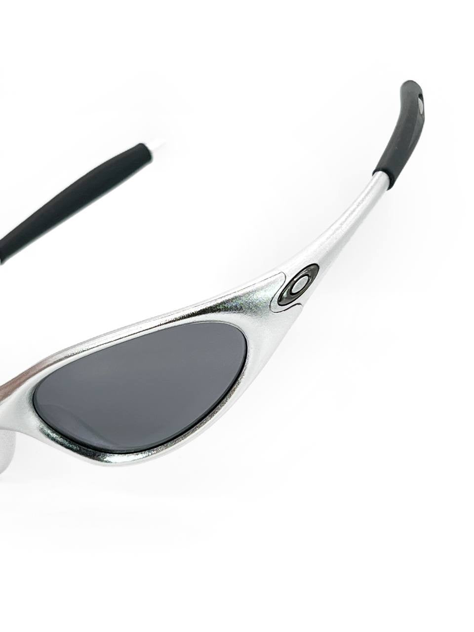 1999 Vintage Oakley Minute Polished Aluminium / Black Iridium Sunglasses