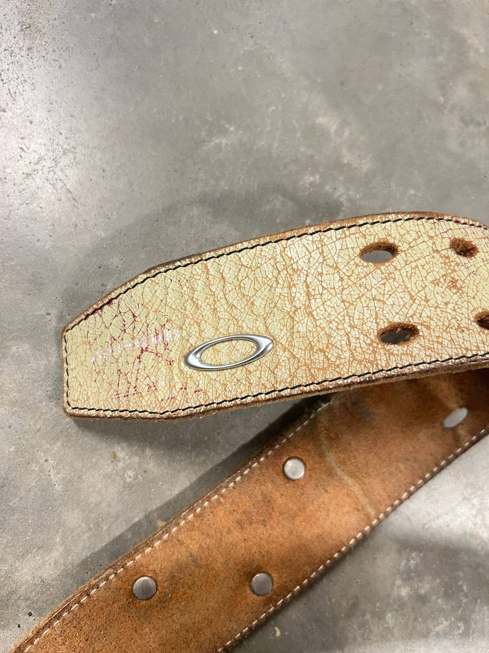 00s Vintage Oakley Leather Belt