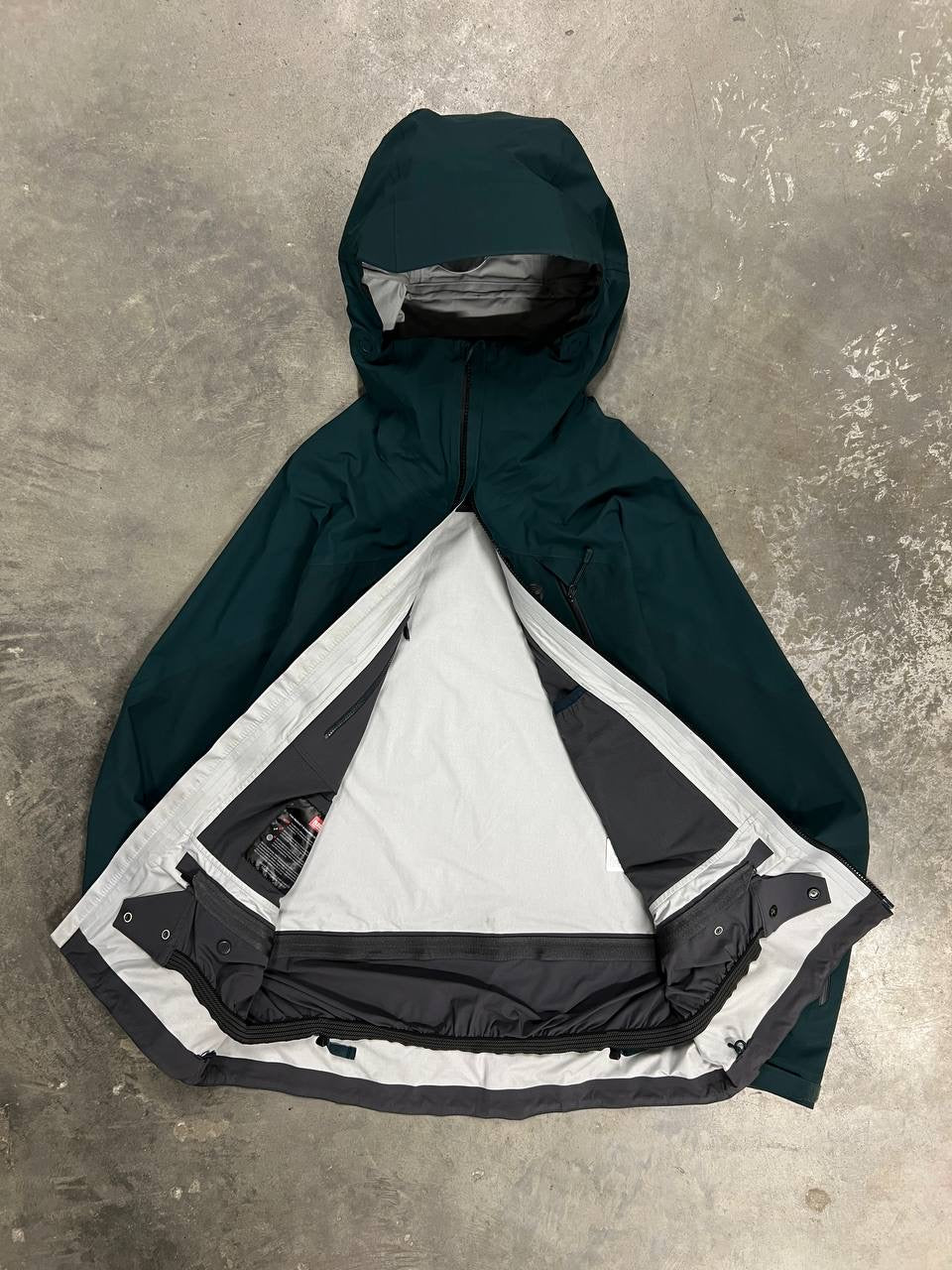 Mountain Hardwear Jacket