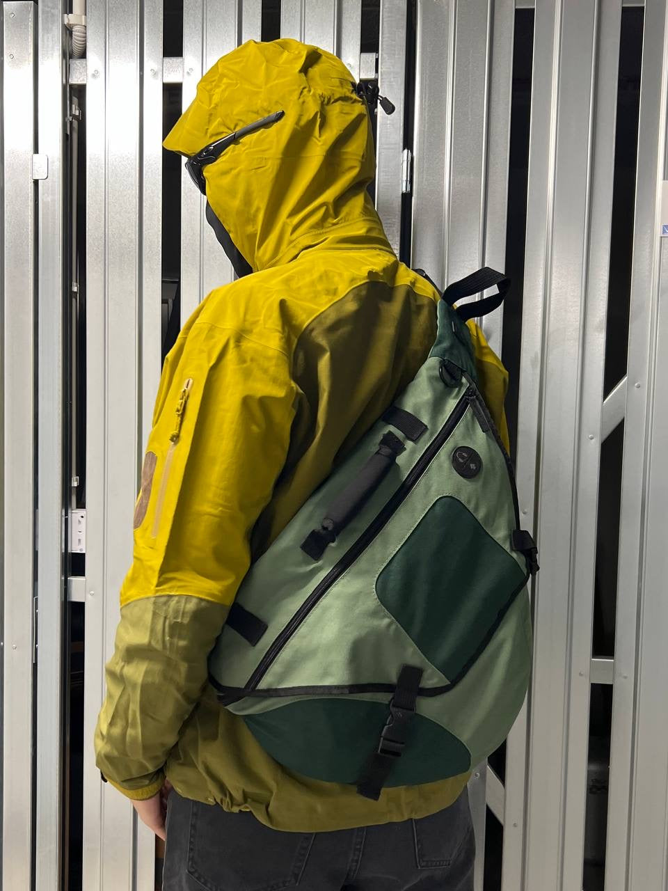 00s Vintage Gap Sling Bag