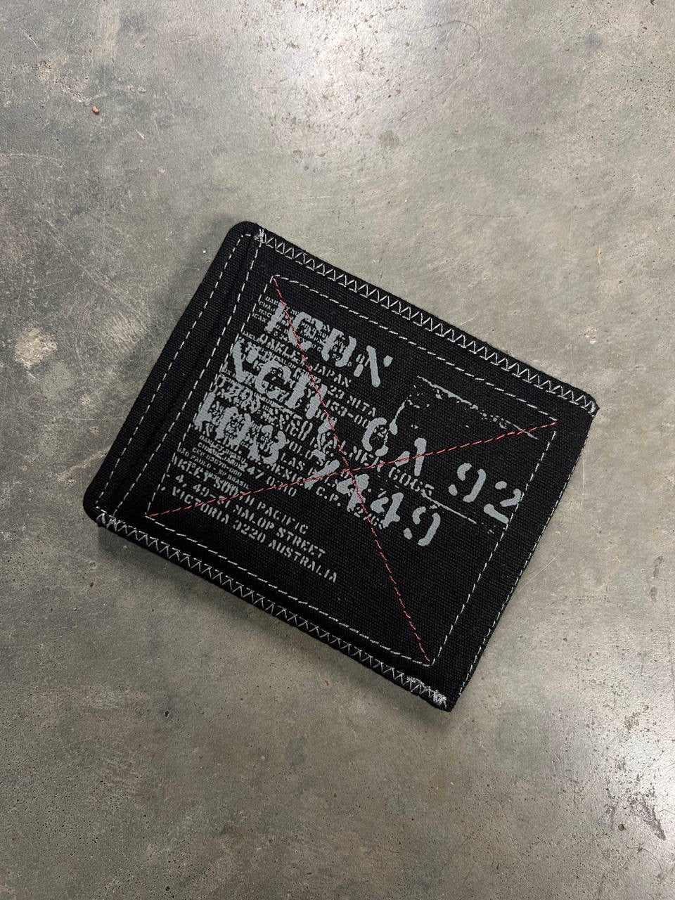 2006 Vintage Oakley Canvas Wallet