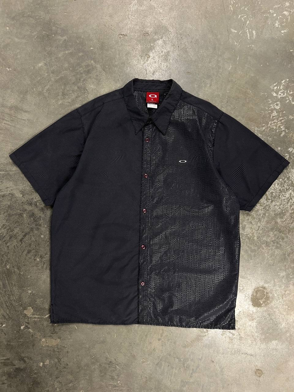 00s Vintage Oakley Optical Illusion Shirt