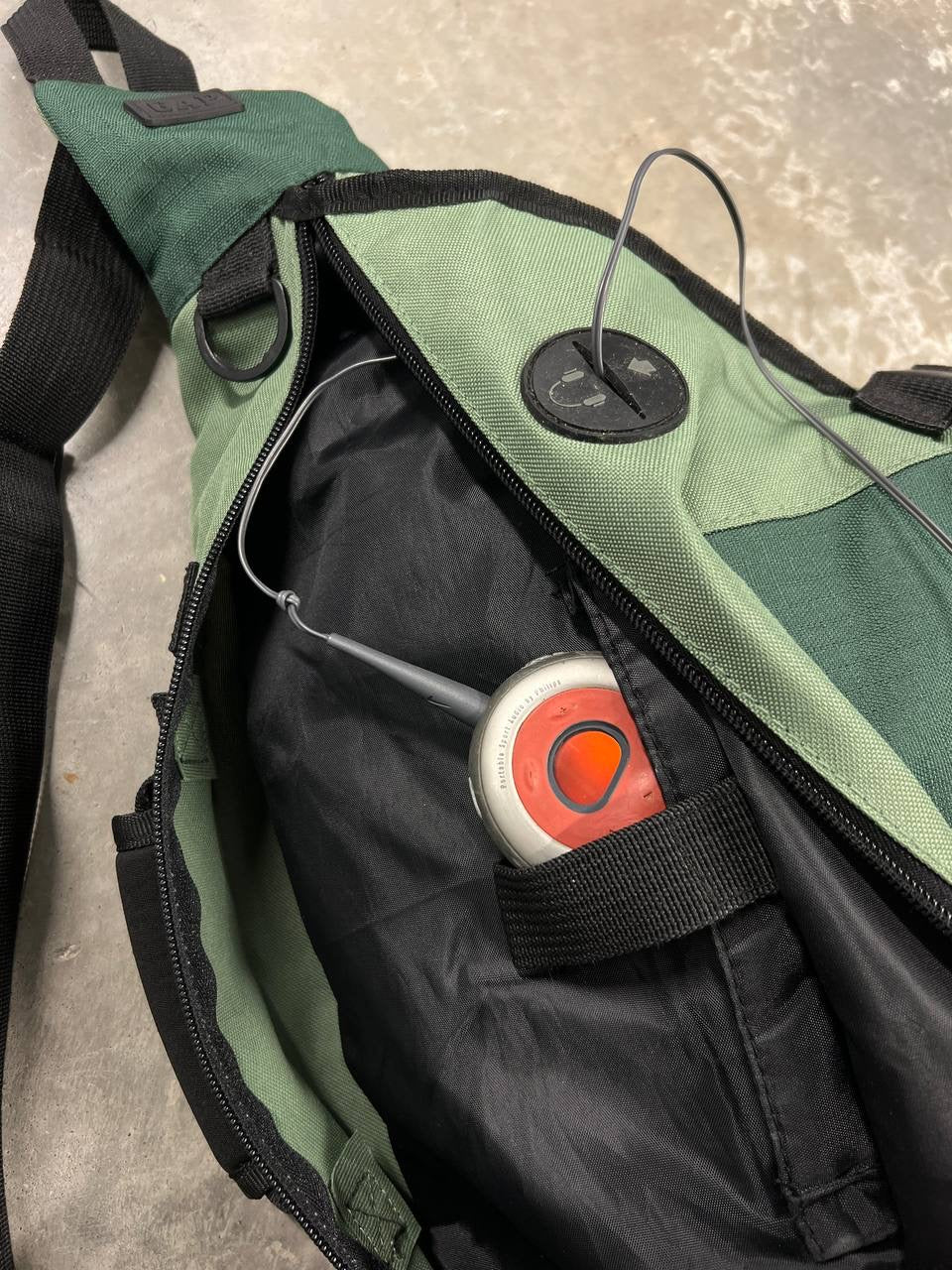 00s Vintage Gap Sling Bag