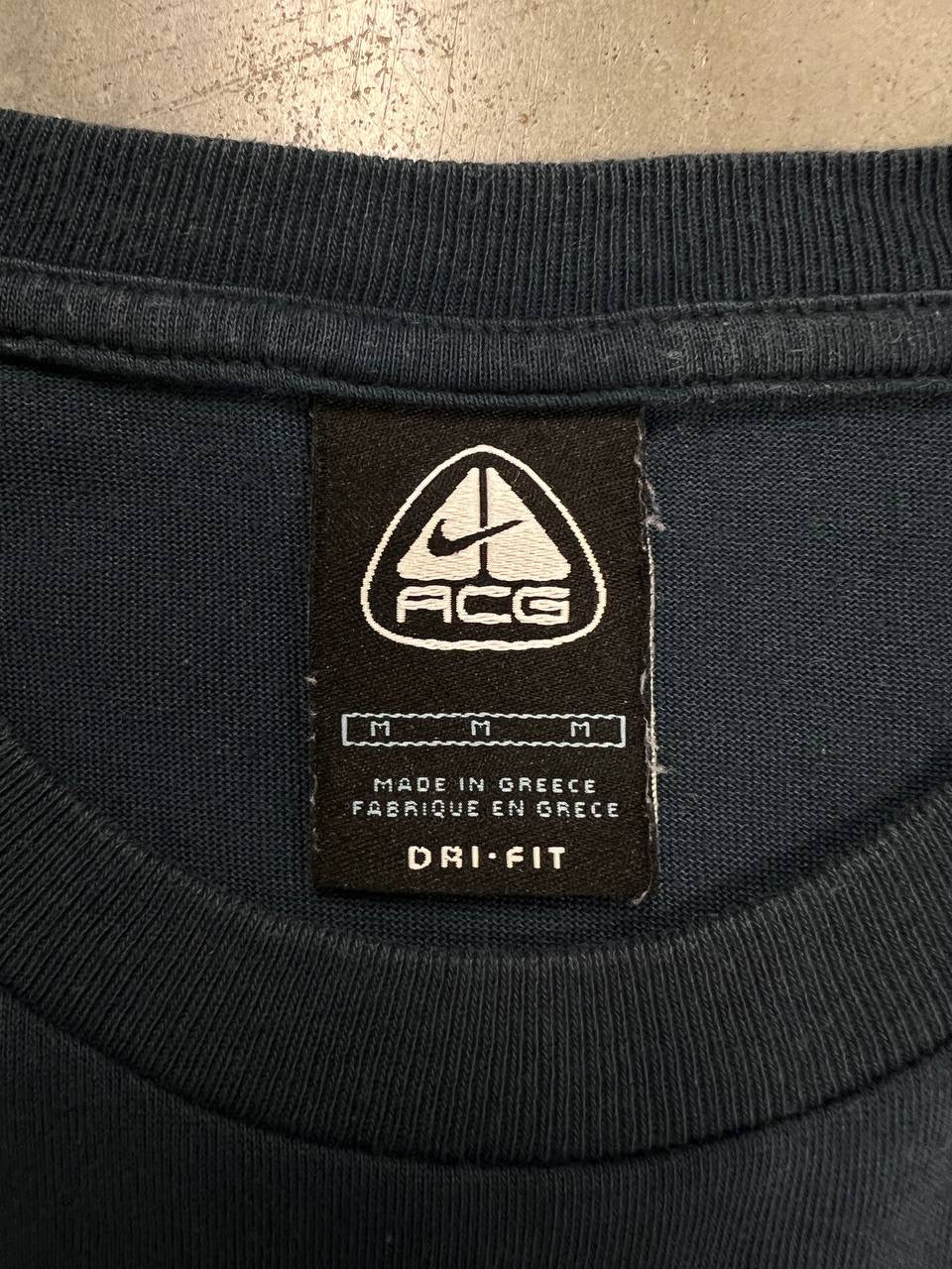 2002 Vintage Nike ACG T-Shirt
