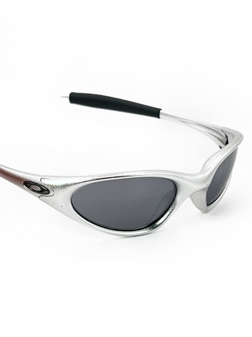 1999 Vintage Oakley Minute Polished Aluminium / Black Iridium Sunglasses