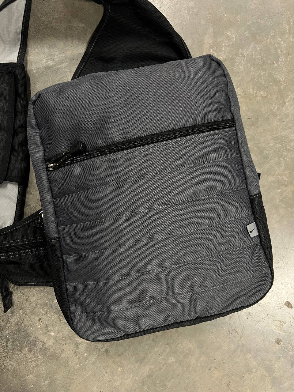 00s Vintage Nike Sling Bag