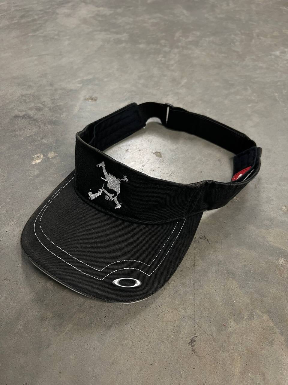 00s Vintage Oakley Visor Cap