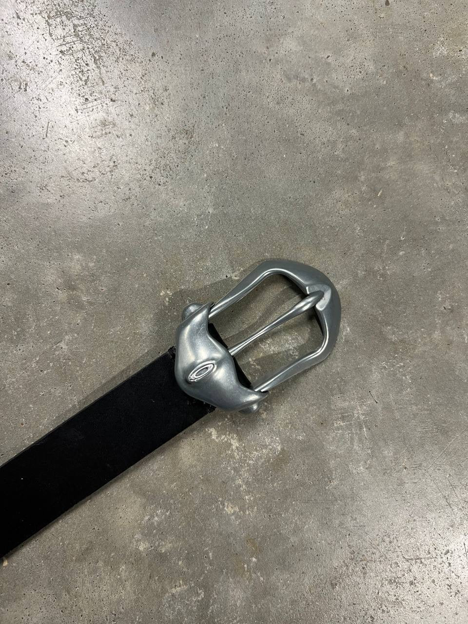 00s Vintage Oakley Small Connector Leather Belt