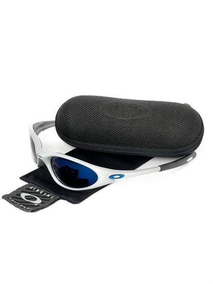 1998 Vintage Oakley Minute Gen 2 Silver / Ice Iridium Sunglasses