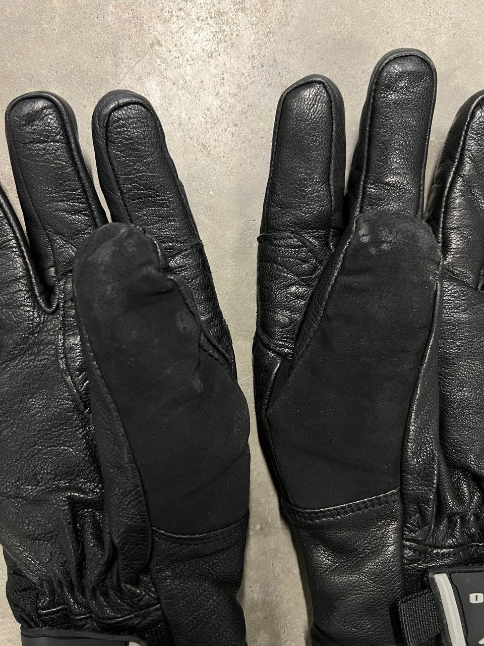 Oakley Winter Assault Gore-Tex Gloves