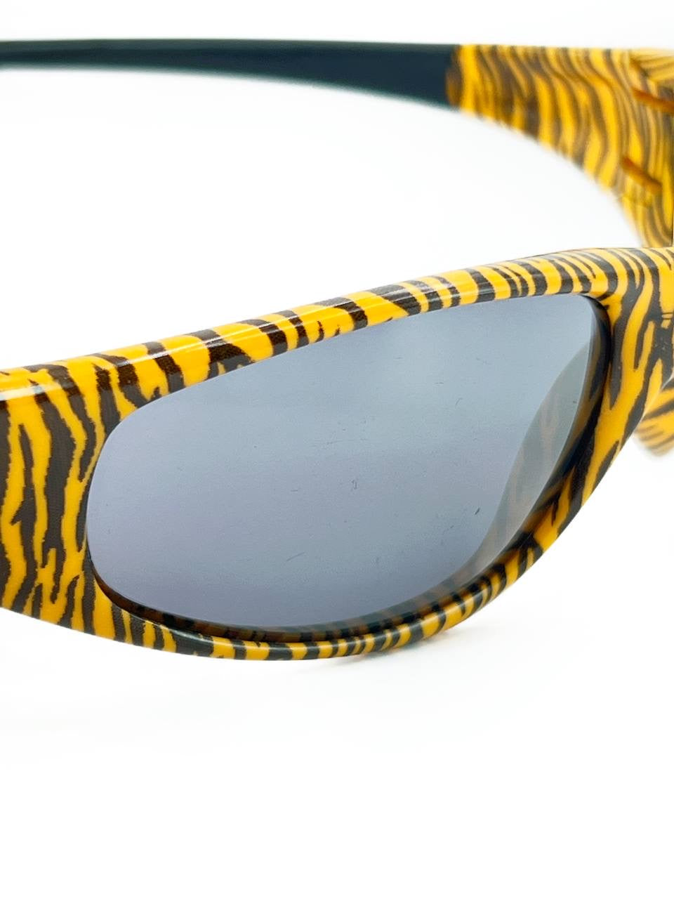 1996 Vintage Oakley Straight Jacket Bengal / Black Iridium Sunglasses