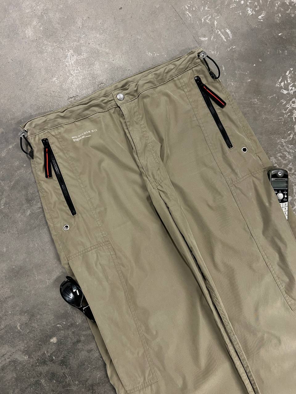 00s Vintage Levi's Silver Tab Cargo Tech Pants