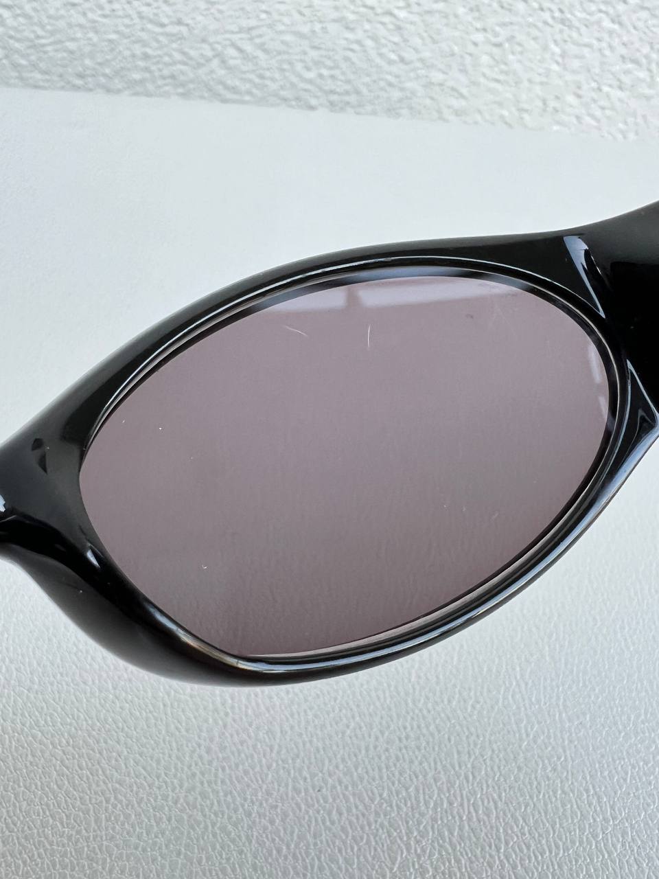 Vintage Gucci Sunglasses Oval Moda Black