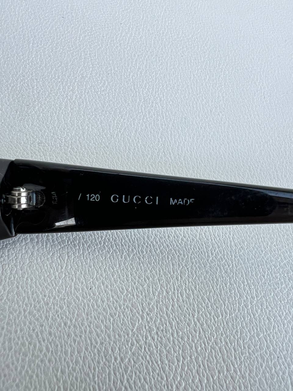 Vintage Gucci Sunglasses Oval Moda Black