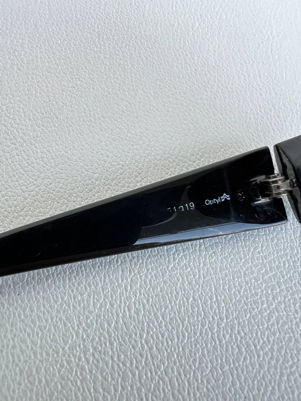 Vintage Gucci Sunglasses Oval Moda Black