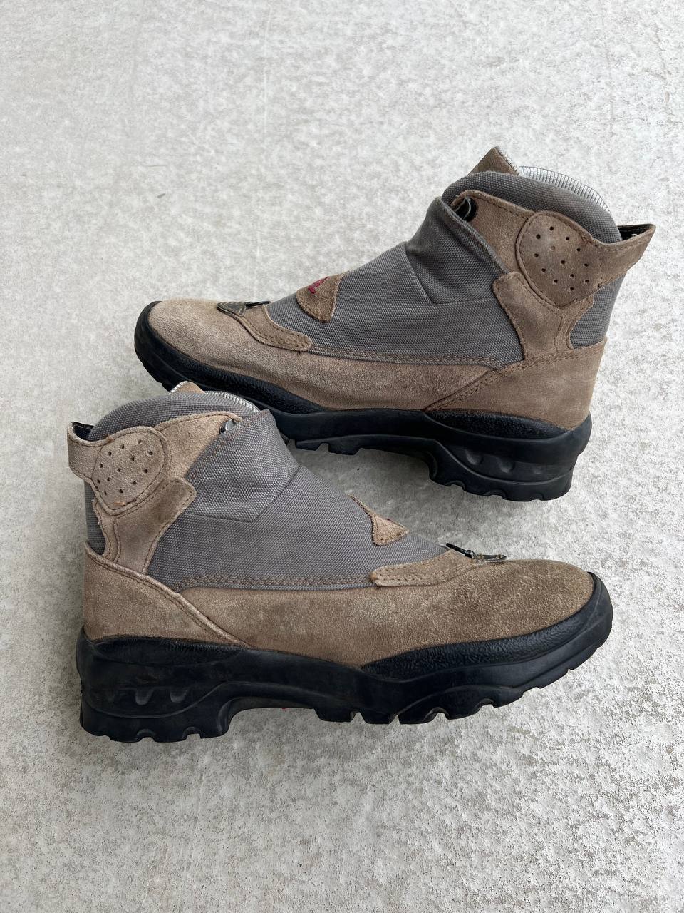 Vintage Salomon Adventure 7 Gen 1 Hiking Boots