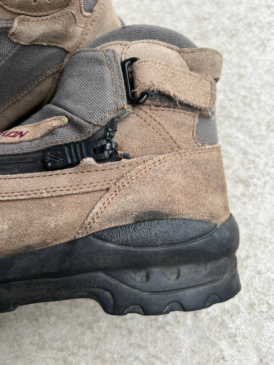 Vintage Salomon Adventure 7 Gen 1 Hiking Boots