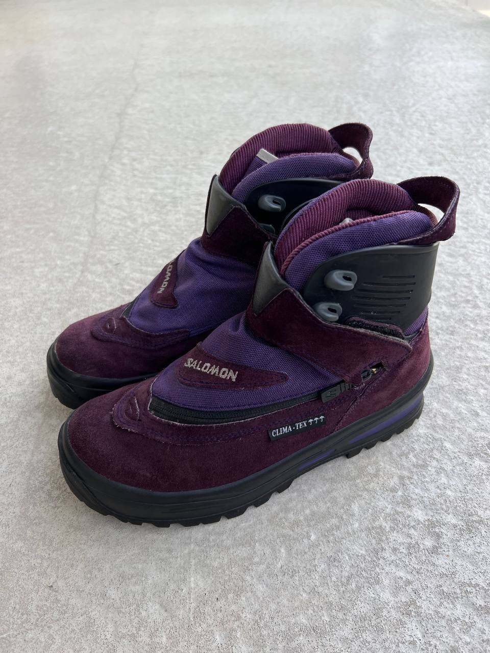 Archive Salomon Adventure 8 Hiking Boots